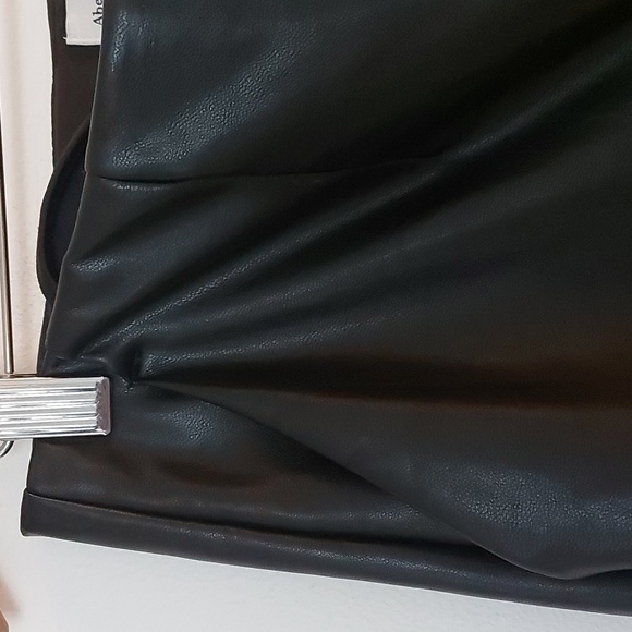 Abercrombie & Fitch Vegan Leather Curve Love Pants Black Pleated Size 30 - Picture 7 of 7